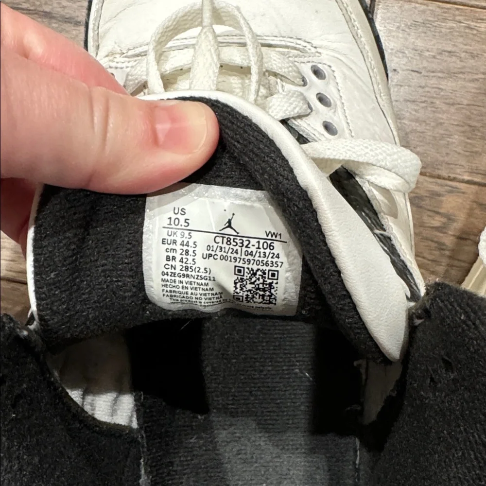 Men’s Jordan size 10.5 - Picture 7 of 9